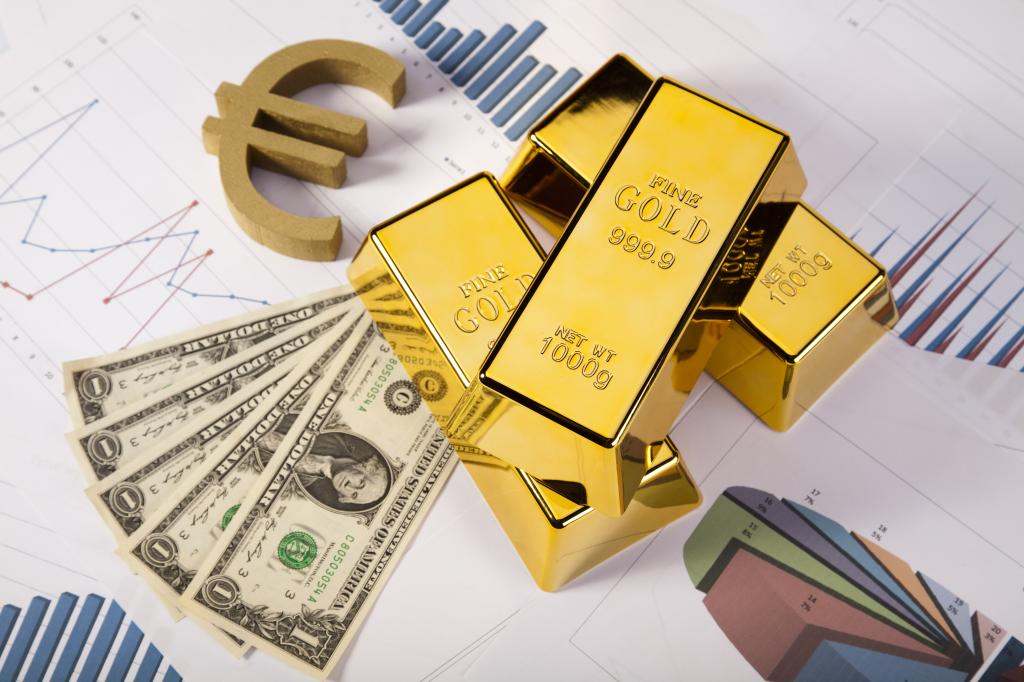 唐 遥：金价大涨，投还是不投？