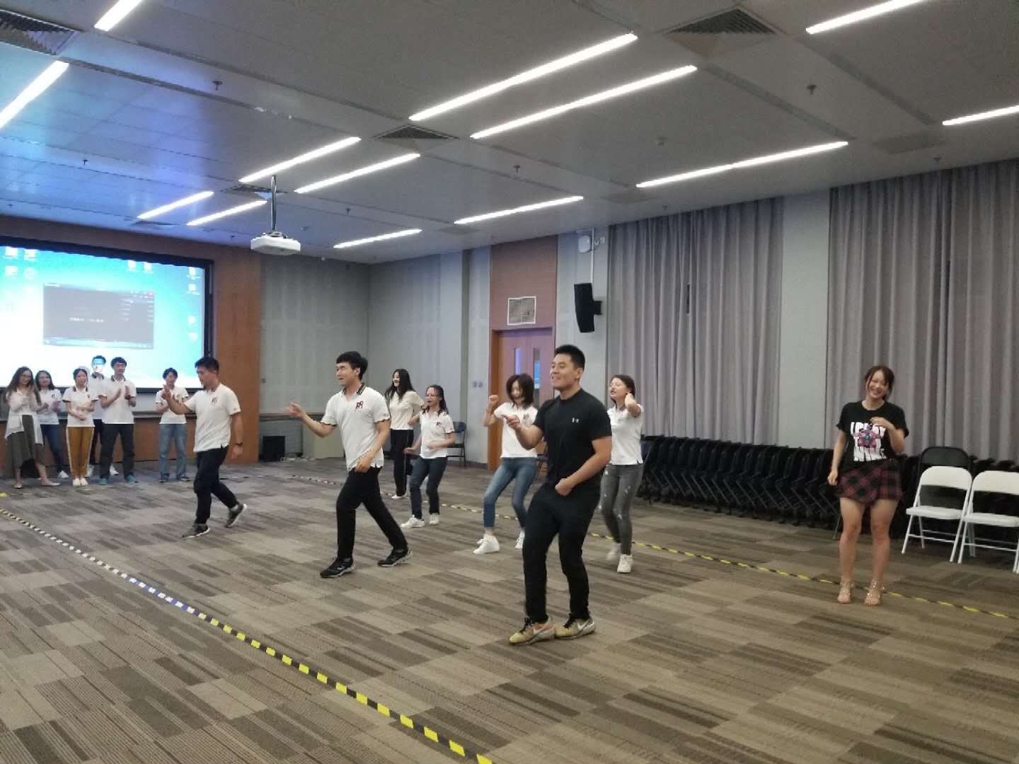 7064247745BDEA2F7BF2F31D801_F655E80D_32EE4